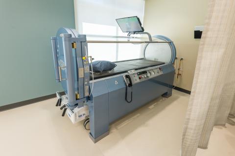 Hyperbaric Oxygen Chamber Hyperbaric Oxygen Chamber